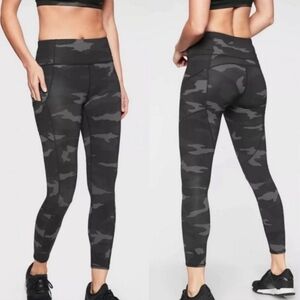 Athleta Camo Legging Size Small Black Gray